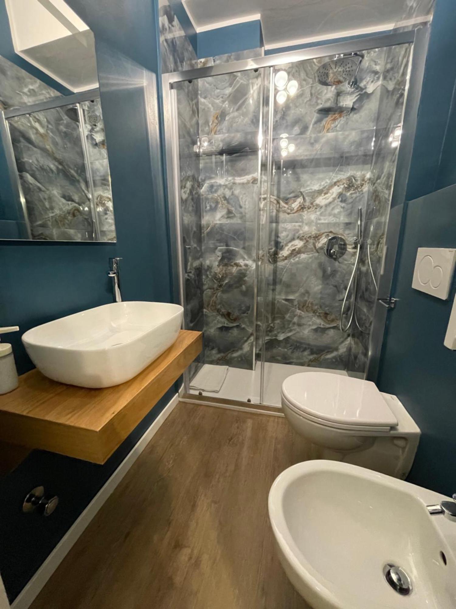 Isvi Bari Comfort Rooms Eksteriør billede